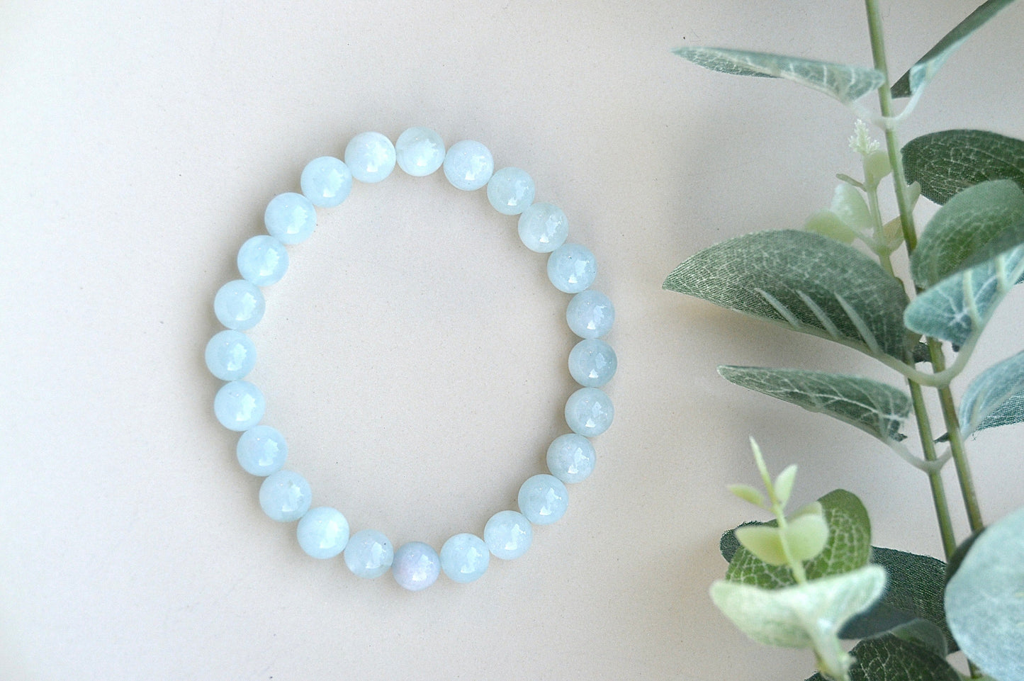 Akvamarin armbånd – beroligende energi, klar kommunikasjon og indre styrke