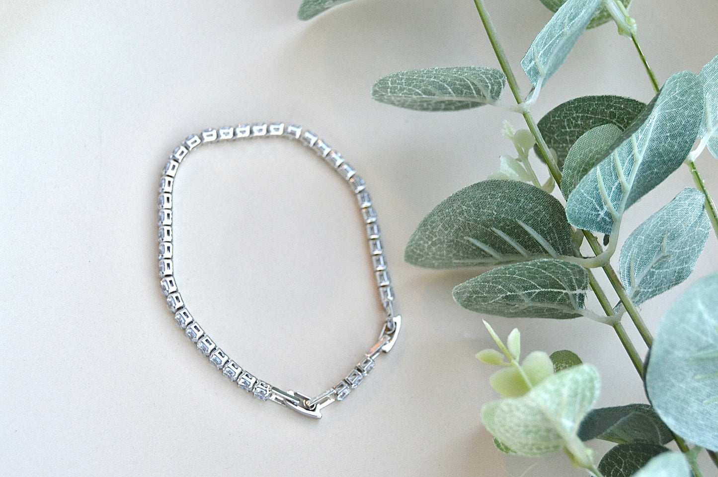 Zirkon armbånd – glans, eleganse og tidløs stil