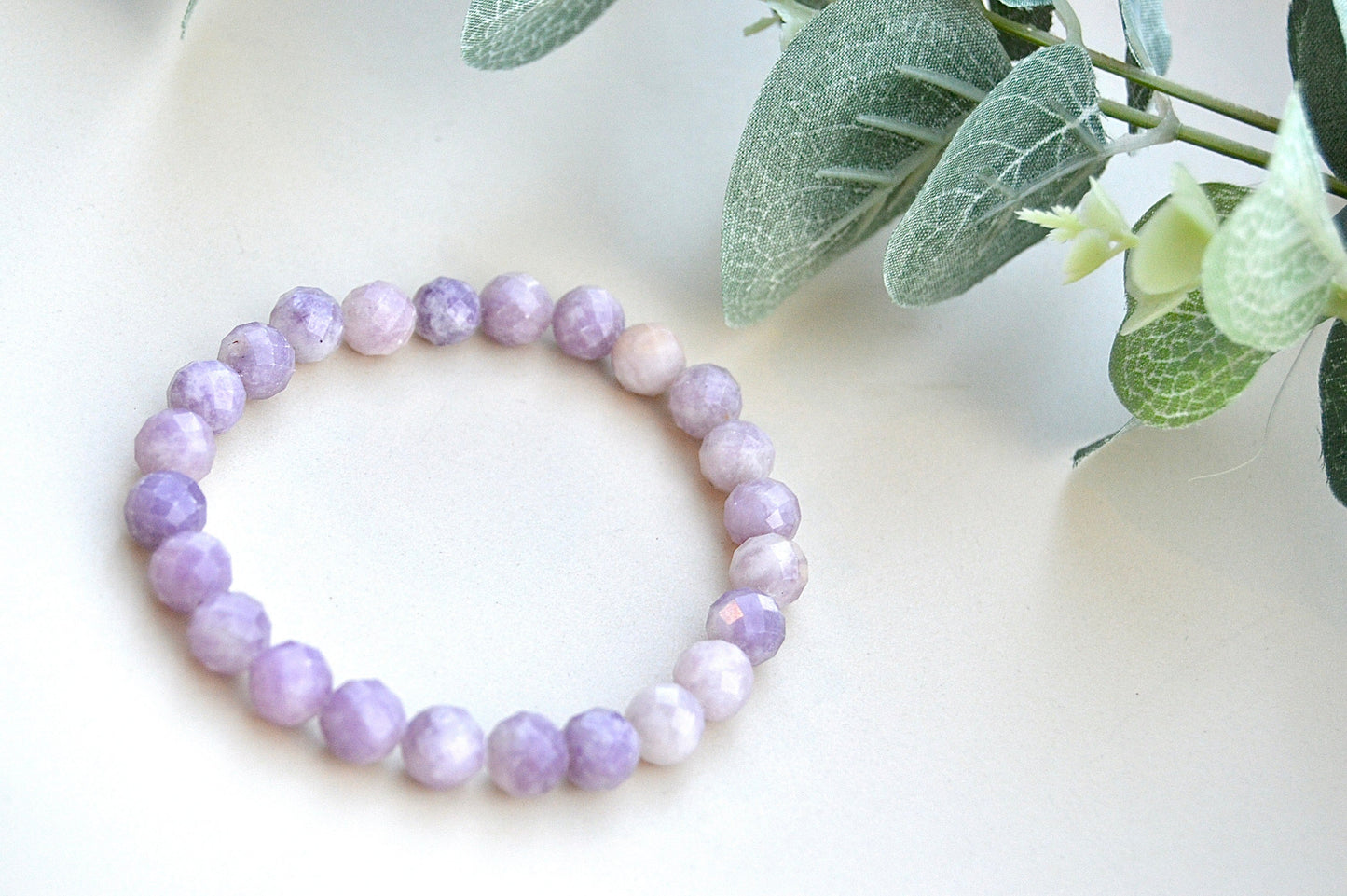 Lepidolitt armbånd – ro, balanse og følelsesmessig klarhet