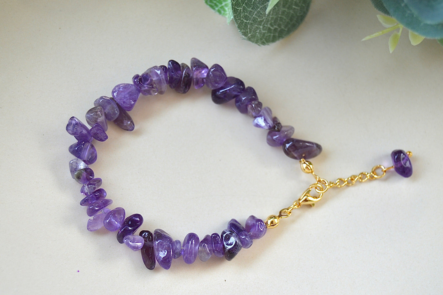 Ametyst chips armbånd – ro, balanse og spirituell klarhet