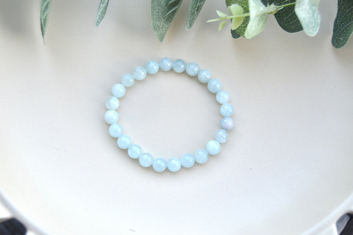 Akvamarin armbånd – beroligende energi, klar kommunikasjon og indre styrke