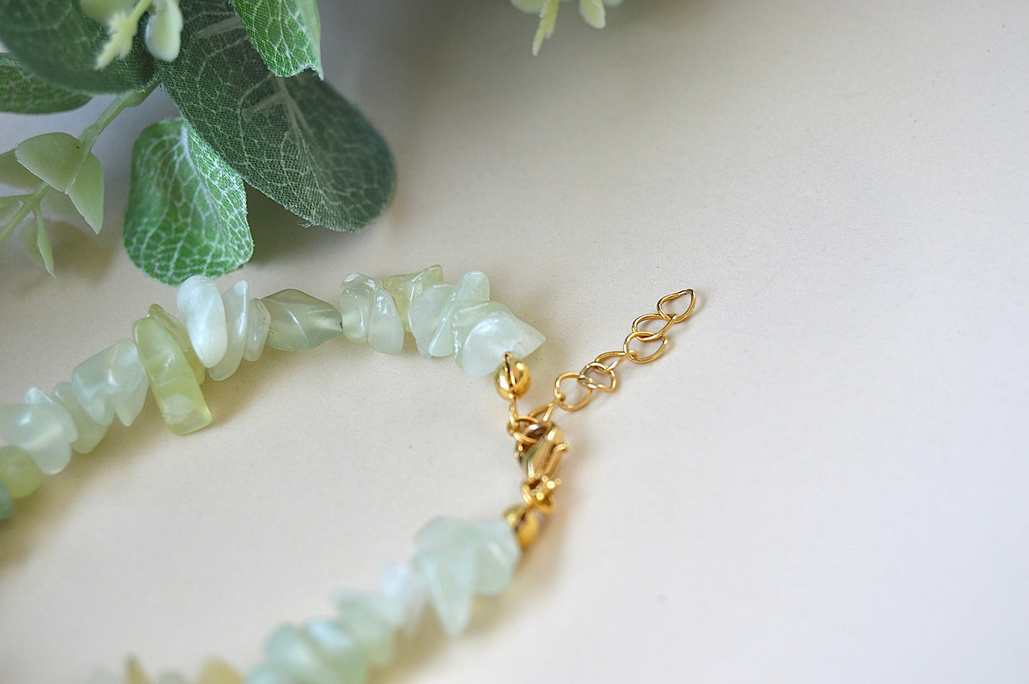 Jade chips armbånd – harmoni, balanse og indre vekst