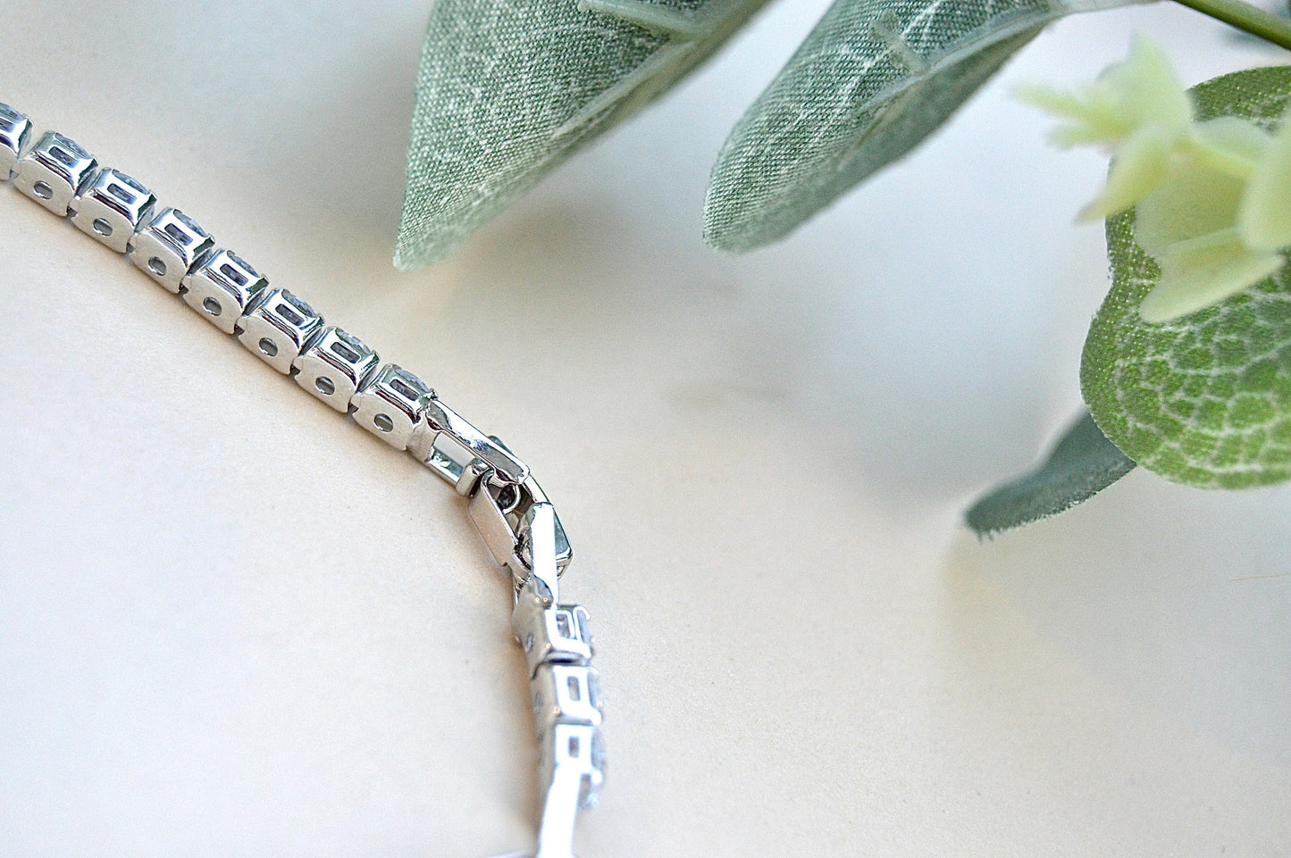 Zirkon armbånd – glans, eleganse og tidløs stil