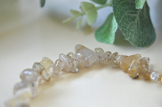 Rutilkvarts chips armbånd – klarhet, energi og personlig kraft