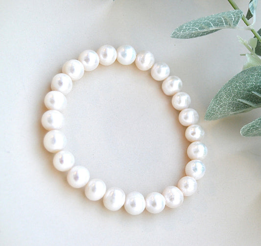Perlearmbånd – tidløs eleganse og feminin visdom