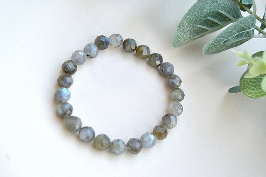 Labradoritt armbånd – intuisjon, beskyttelse og indre visdom