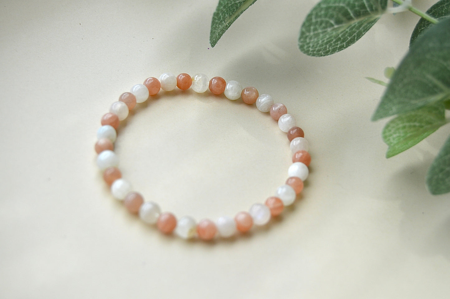 Månestein og solstein armbånd – balanse, inspirasjon og indre styrke