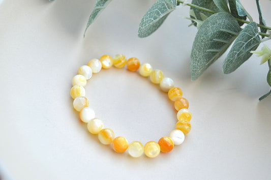 Perlemor armbånd – indre ro, feminin energi og beskyttelse