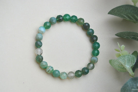 Grønn agat fasettarmbånd – balanse, beskyttelse og velstand