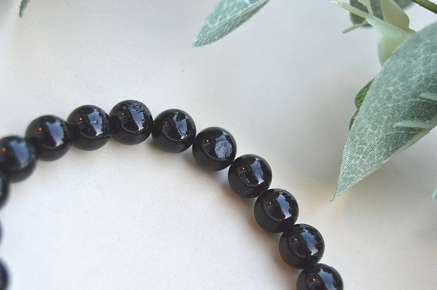 Turmalin Armbånd – Beskyttelse, Stabilitet Og Indre Styrke